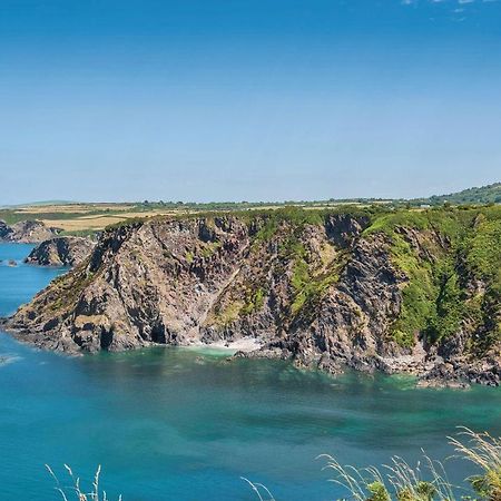 Fishguard Bay Resort Llanllawer Esterno foto