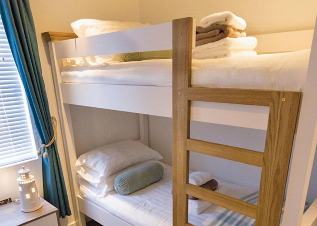 Fishguard Bay Resort Llanllawer Esterno foto
