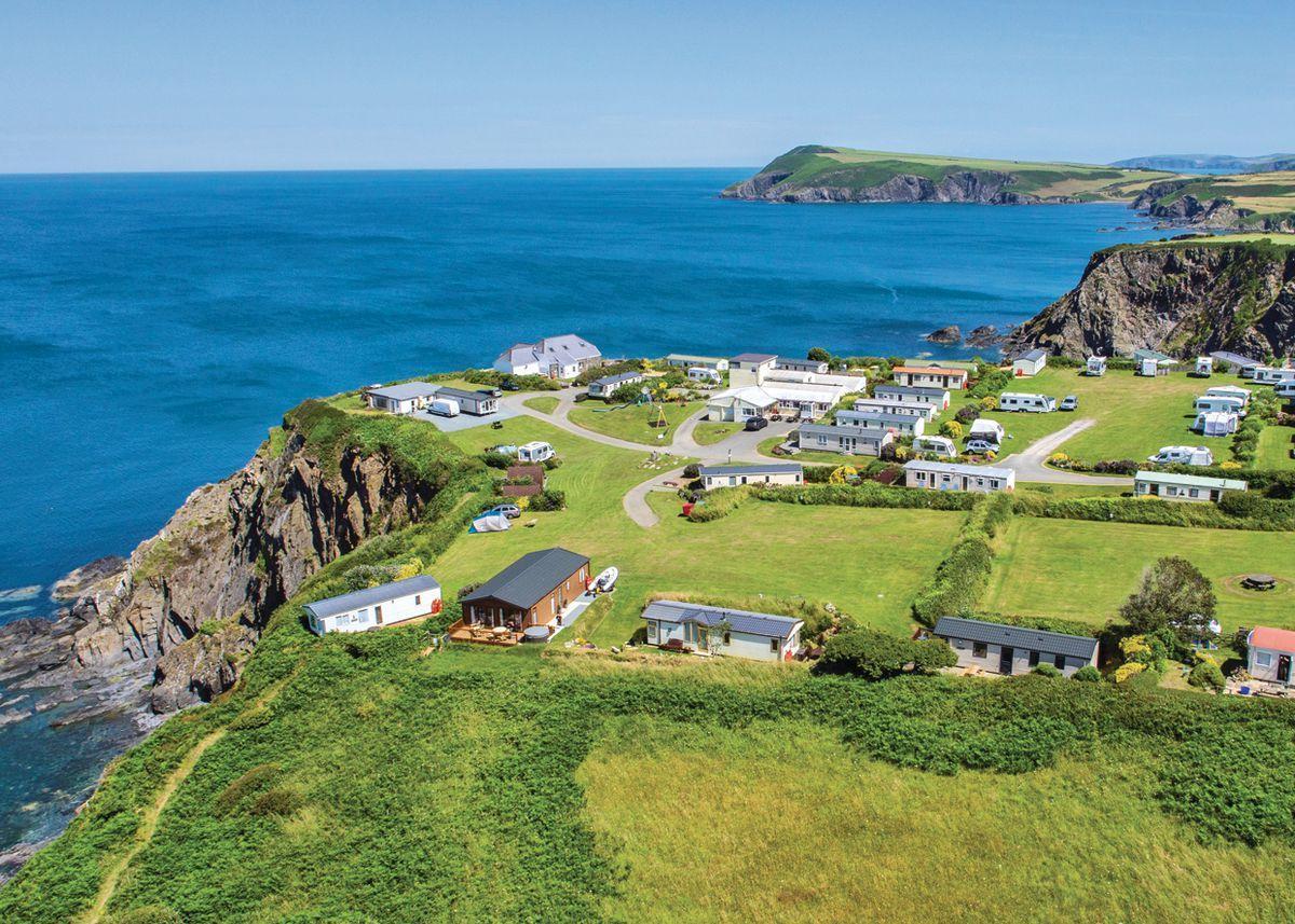 Fishguard Bay Resort Llanllawer Esterno foto